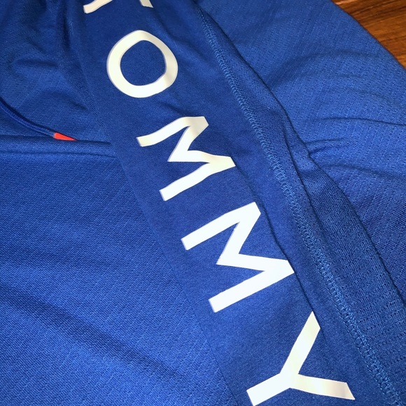 Tommy Hilfiger athletic sweater like new! - Picture 5 of 7